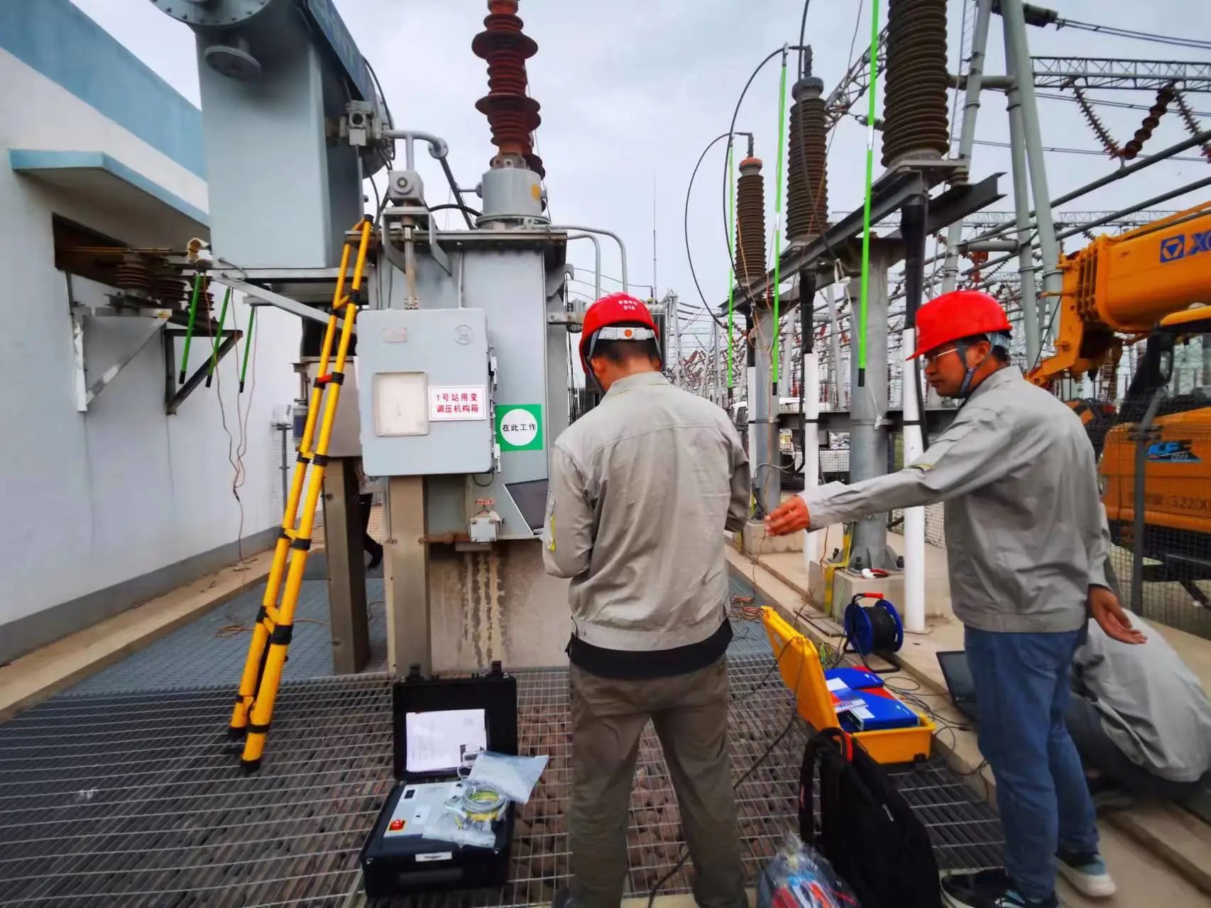 內蒙古超高壓供電公司500kV梅力更變電站 內蒙古超高壓供電公司500kV梅力更變電站