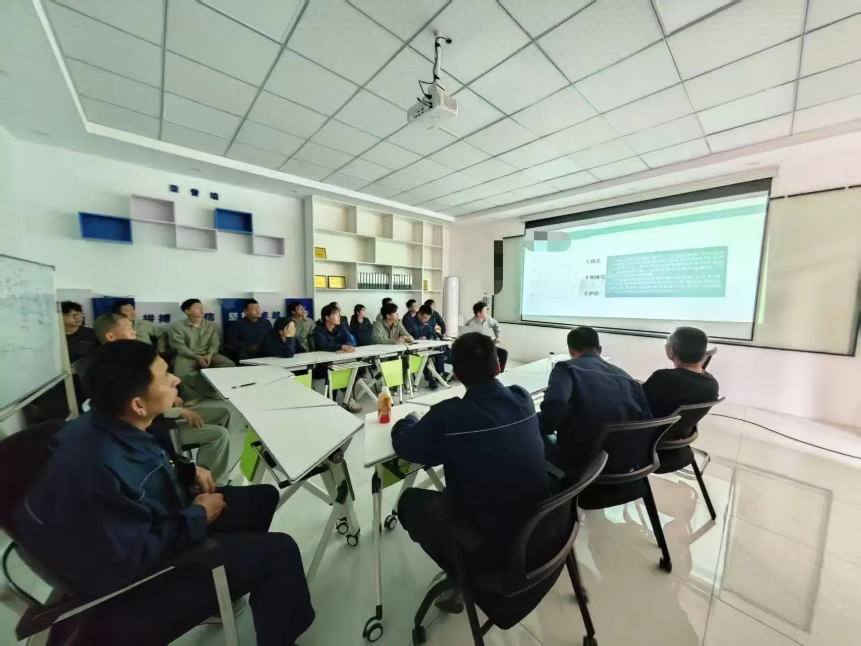 <a href='http://m.swschina.com/Ppzq/ersted.html'>電纜故障定位儀</a>檢測培訓